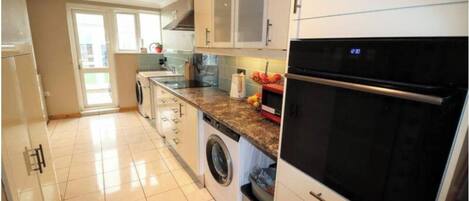 House, 3 Bedrooms, Accessible, Smoking | Interior