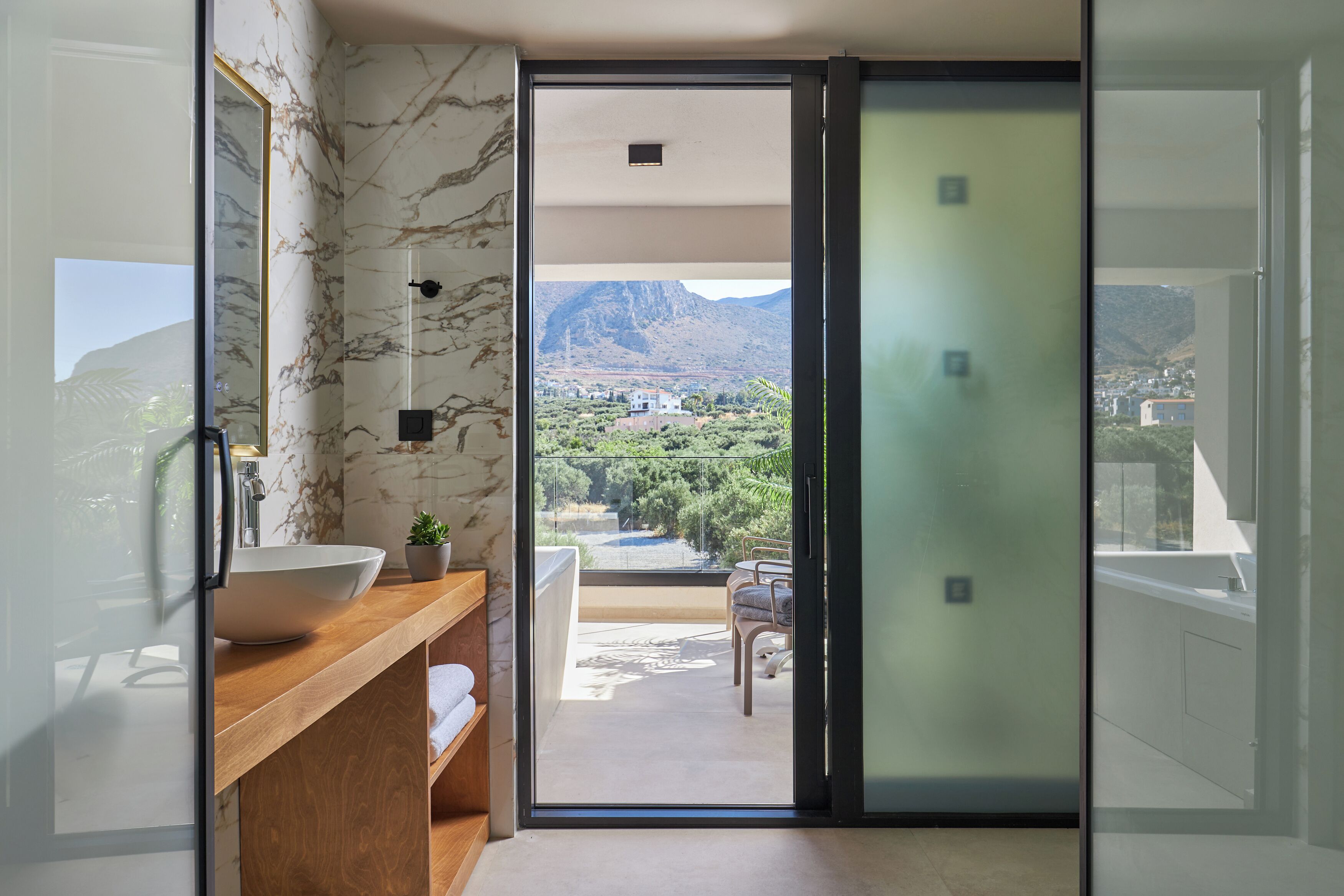 Junior Suite with Pool View and Jacuzzi | Vue depuis le balcon