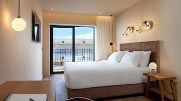 Double Standard Room City View | Biancheria da letto di alta qualità, una cassaforte in camera