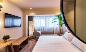 Superior Room | Living area | 50-inch Smart TV with digital channels - Enorme Epavli Urban Living (Hersonissos)