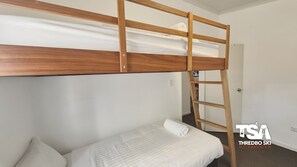 2 bedrooms, free WiFi, bed sheets - Karas 6 - Central Village (Central Village)