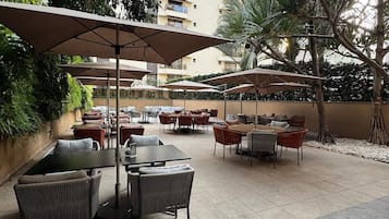 Suite | Outdoor dining