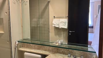 Suite | Bathroom
