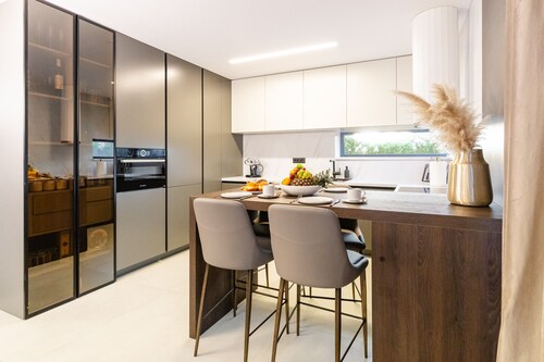 Villa Positiva with heated pool