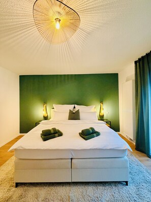 1 bedroom, desk, iron/ironing board, free WiFi - Stay & Style- Junglegreen Apartments, completely new (Karlsruhe)