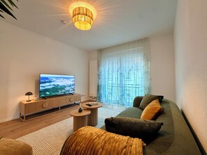 Smart TV - Stay & Style- Junglegreen Apartments, completely new (Karlsruhe)