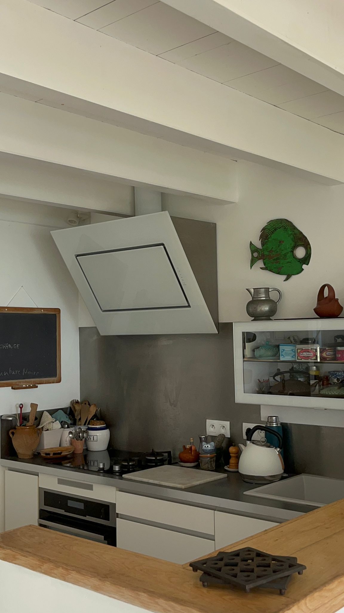 Micro-ondes, four, plaque de cuisson, lave-vaisselle