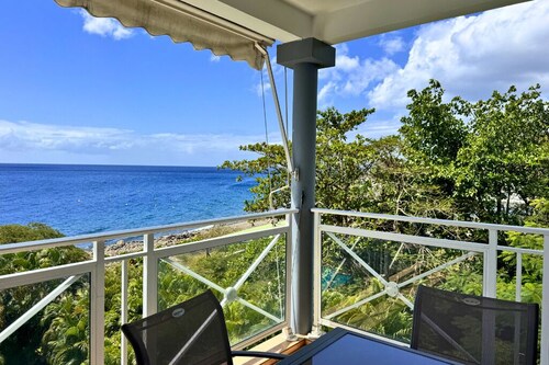 Appartement Horizon Doré avec piscine face à la mer des Caraïbes