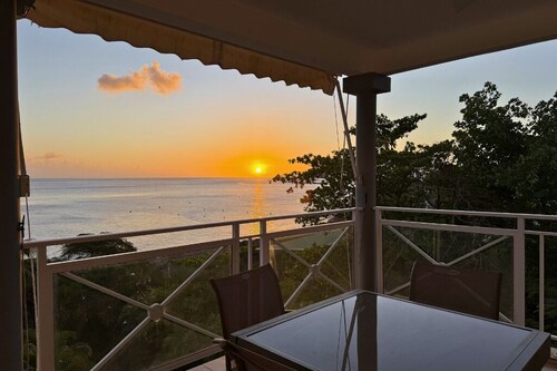 Apartment Horizon Doré with pool facing the Caribbean Sea
