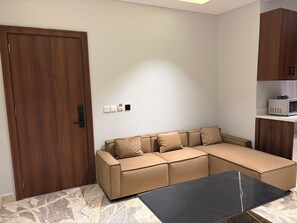 Exclusive Room, Courtyard View | Living area - Raynez Resort  (Abuja)