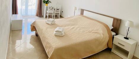 1 bedroom, iron/ironing board, WiFi, bed sheets