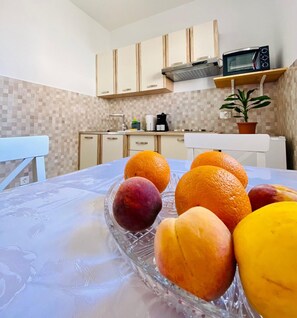 Fridge, microwave, stovetop, coffee/tea maker - Vinko in Rovinj - Istrien / Vinko in Rovinj - Appartement für 2-3 Personen AP1 (Rovinj)