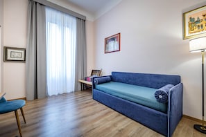 Superior Studio Suite, City View | Living area - Five Suites Mantellate (Firenze)