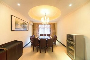 Restaurant - Junyi Nanshan Hotel, Luotian (Luotian County)