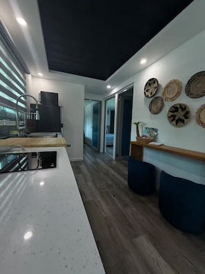 Interior - The Palms Container House (San Antonio)