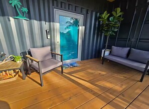Terrace/patio - The Palms Container House (San Antonio)