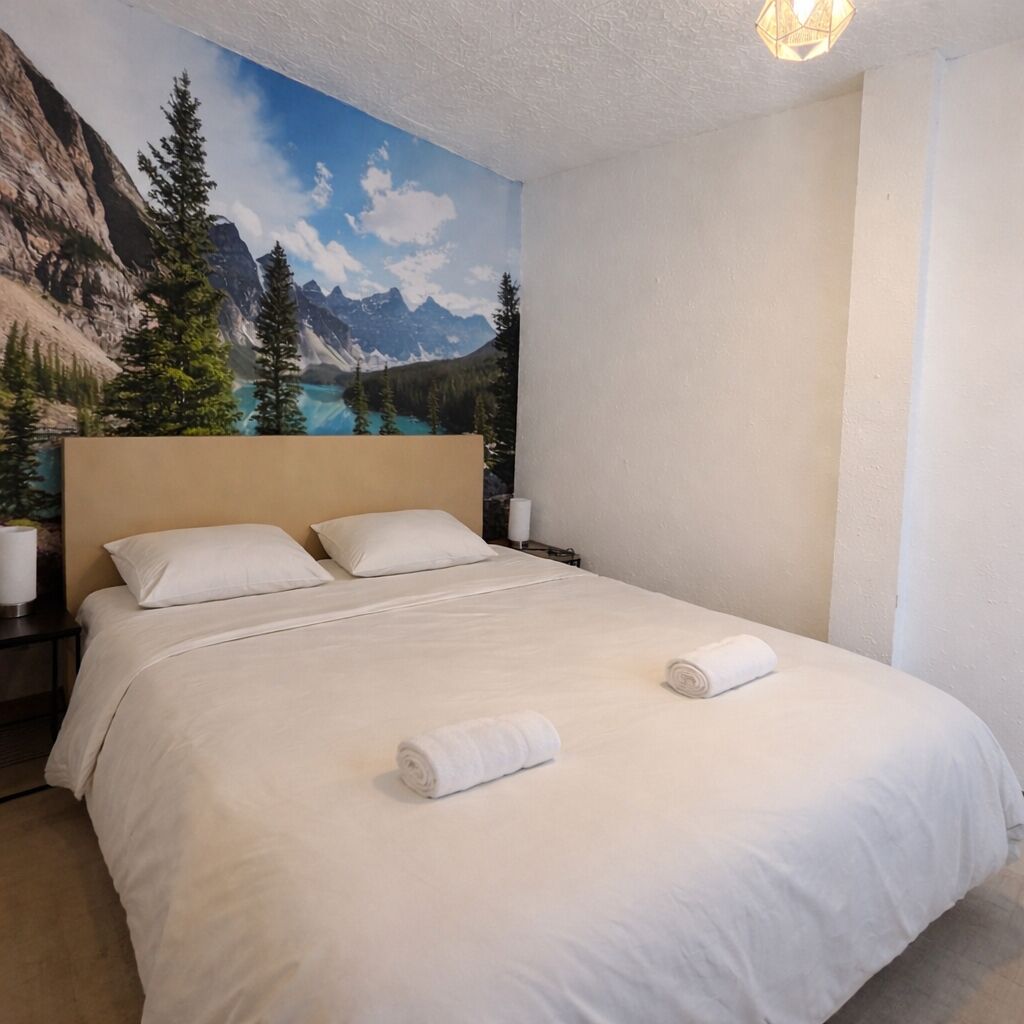 1 bedroom, bed sheets