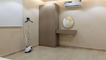 Iron/ironing board, free WiFi