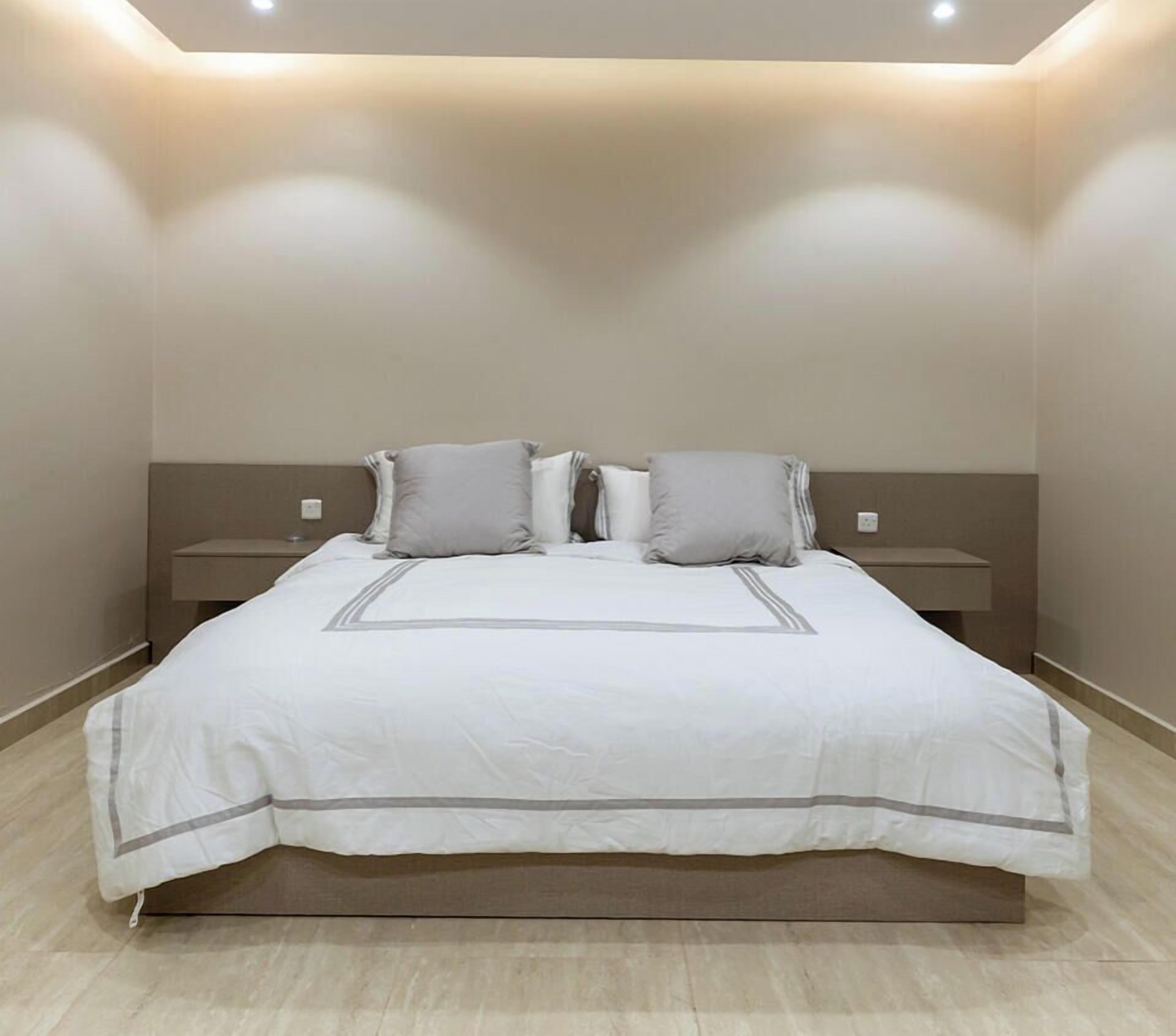 Iron/ironing board, free WiFi