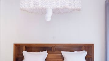 Deluxe Double Room, Courtyard View | Desk, free WiFi