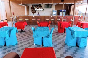 Dining - Bird of paradise motel (Kigali)