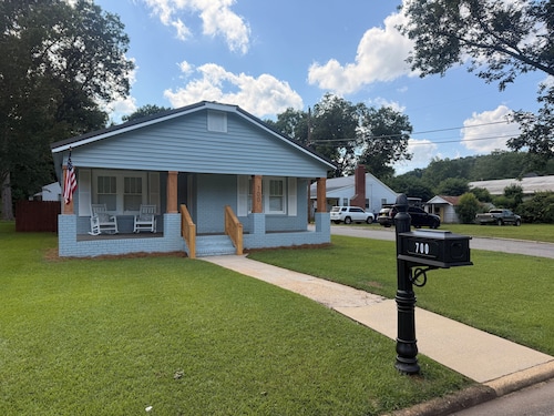 Robin's Nest- Historic Downtown Oxford- 2BR/1BA