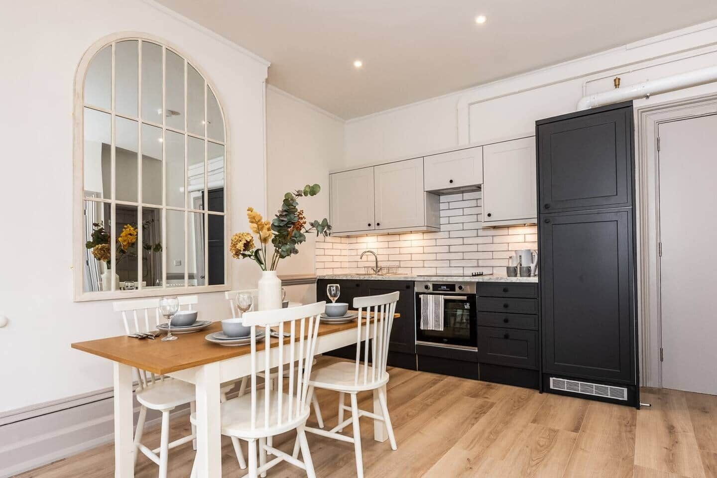 Fridge, oven, stovetop, toaster
