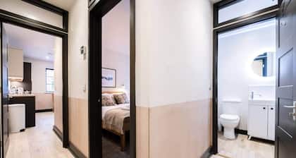 Modern 1 Bed Apartment in Central Salisbury