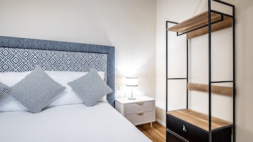 高级房 | 迷你吧、遮光窗帘、旅行婴儿床、免费 WiFi