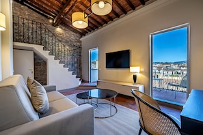 Luxury Studio Suite, City View | Living area - YiD Four suites Ognissanti (Florence)