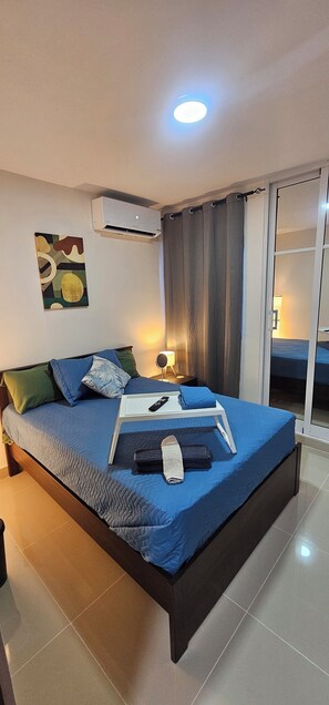 3 bedrooms, iron/ironing board, WiFi, bed sheets - Spacious 3-bedroom apartment in Santo Domingo Este with AC -20 mins to Airport (Santo Domingo Este)