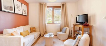 For large gatherings: 2 apartments under a welcoming roof