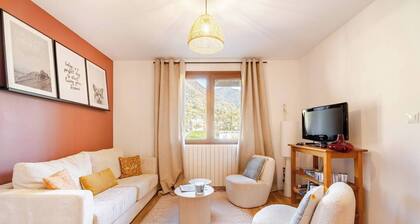 For large gatherings: 2 apartments under a welcoming roof