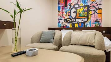 Setrika/meja setrika dan Wi-Fi gratis