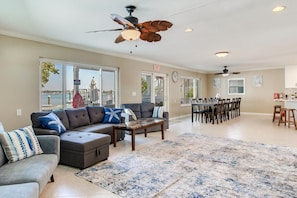 Interior - St Pete/Clearwater ICW home with dock and pool near Redington Beach, FL (Redington Beach)