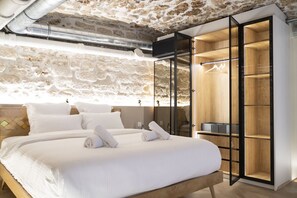 1 chambre, fer et planche à repasser, Wi-Fi gratuit, draps fournis