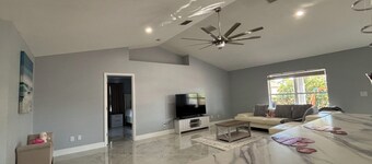 Newly renovated, located within walking distance of popular establishments