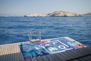 On the beach, scuba diving, snorkelling - Rock And Roots Experience (Terre de Haut)