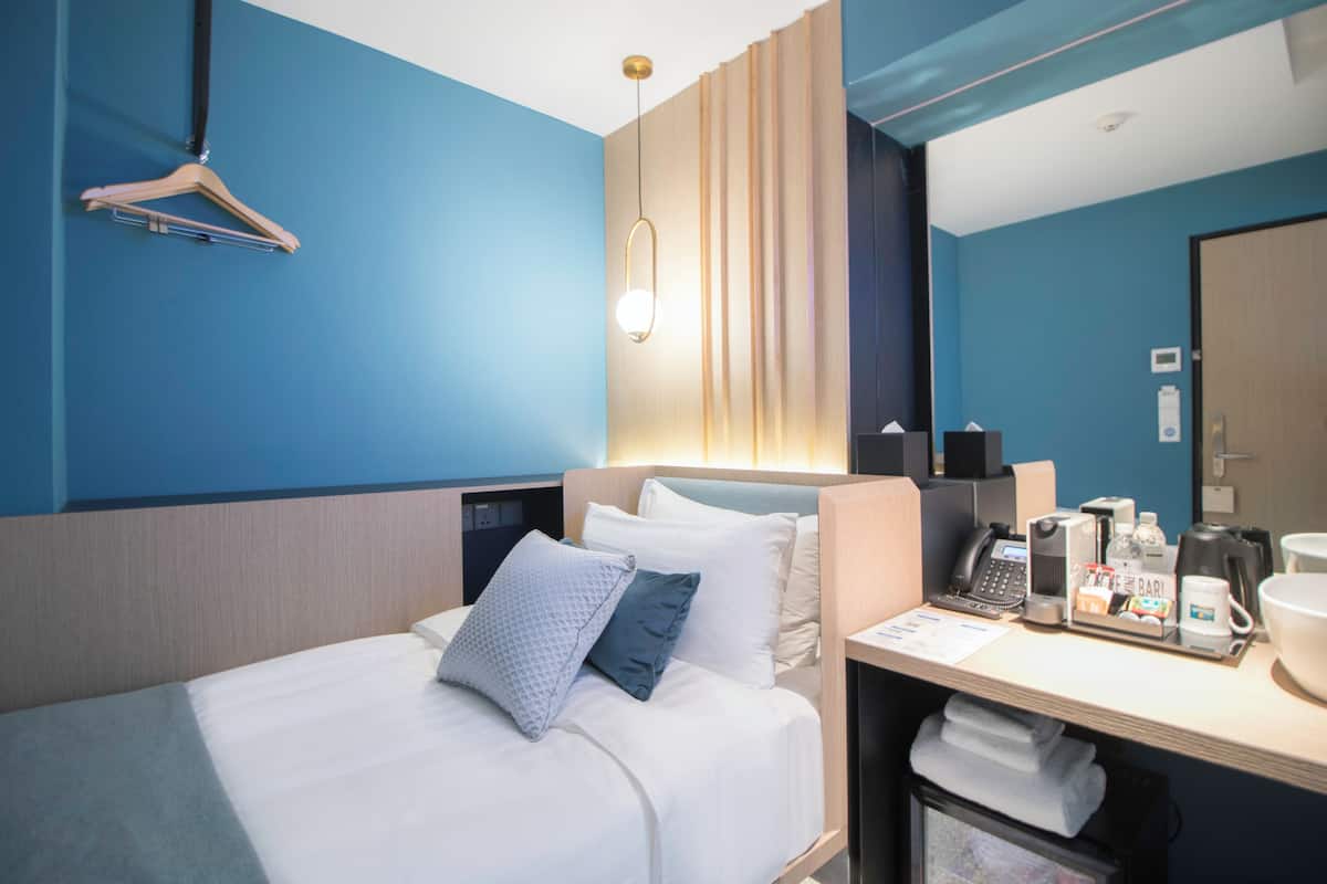 Standard Single Room | Minibar (free items), in-room safe, blackout drapes, WiFi (free)