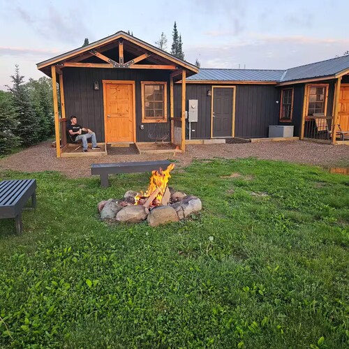 Relaxing fun bunk house 1