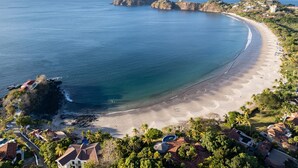 Nær stranden
