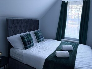 2 Schlafzimmer, Bügeleisen/Bügelbrett, kostenloses WLAN, Bettwäsche