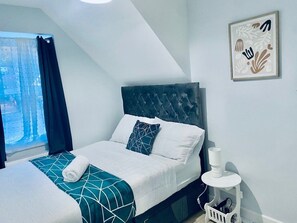 4 dormitorios, tabla de planchar con plancha, wifi gratis y ropa de cama