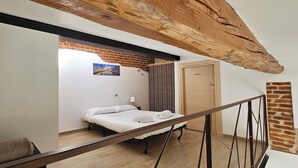 2 bedrooms, iron/ironing board, travel crib, WiFi - Cozy and bright apartment, located a few meters from the tramway! (Firenze)