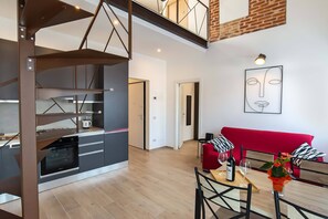 TV - Cozy and bright apartment, located a few meters from the tramway! (Firenze)