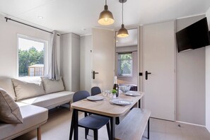 Dining - Mobile Home 'Vallons 49' with Shared Pool and Terrace (Saint-Gervais)