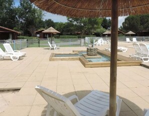 Terrace/patio - Mobile Home 'Vallons 49' with Shared Pool and Terrace (Saint-Gervais)