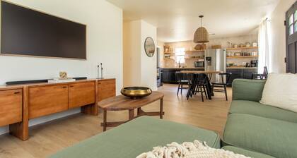 The Ada House - Designer Gem in Central Ada