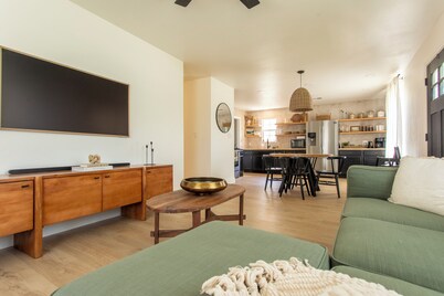 The Ada House - Designer Gem in Central Ada