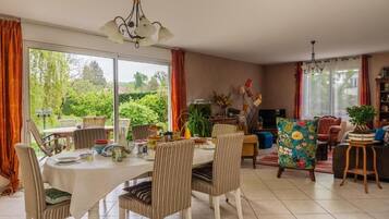 Petit déjeuner continental compris tous les jours